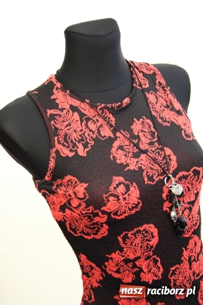 Zdjęcie w galerii na portalu naszraciborz.pl: ROBAN - najlepsze kreacje na półmetek i studniówkę a do tego biżuteria. Zobacz galerię wiadomości z regionu