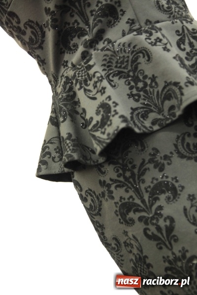 Zdjęcie w galerii na portalu naszraciborz.pl: ROBAN - najlepsze kreacje na półmetek i studniówkę a do tego biżuteria. Zobacz galerię wiadomości z regionu