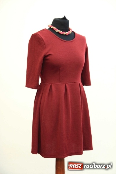 Zdjęcie w galerii na portalu naszraciborz.pl: ROBAN - najlepsze kreacje na półmetek i studniówkę a do tego biżuteria. Zobacz galerię wiadomości z regionu