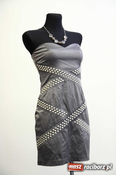 Zdjęcie w galerii na portalu naszraciborz.pl: ROBAN - najlepsze kreacje na półmetek i studniówkę a do tego biżuteria. Zobacz galerię wiadomości z regionu