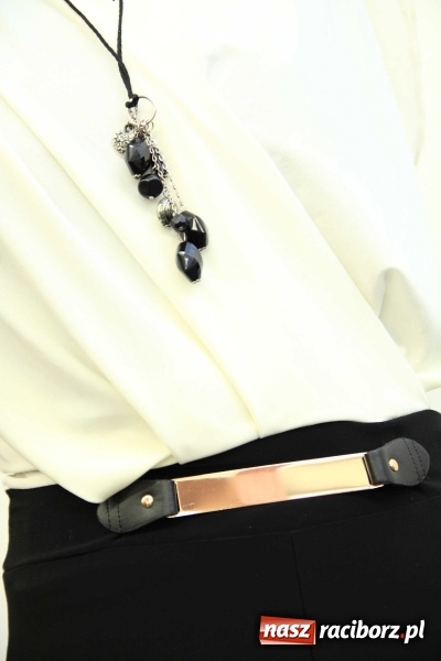 Zdjęcie w galerii na portalu naszraciborz.pl: ROBAN - najlepsze kreacje na półmetek i studniówkę a do tego biżuteria. Zobacz galerię wiadomości z regionu