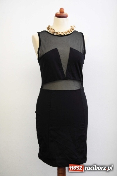 Zdjęcie w galerii na portalu naszraciborz.pl: ROBAN - najlepsze kreacje na półmetek i studniówkę a do tego biżuteria. Zobacz galerię wiadomości z regionu