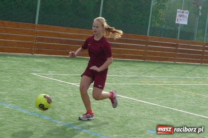 Zdjęcie w galerii na portalu naszraciborz.pl: Uczniowie tworkowskiej szkoły na Międzynarodowej Olimpiadzie Sportowej w Czechach  wiadomości z regionu