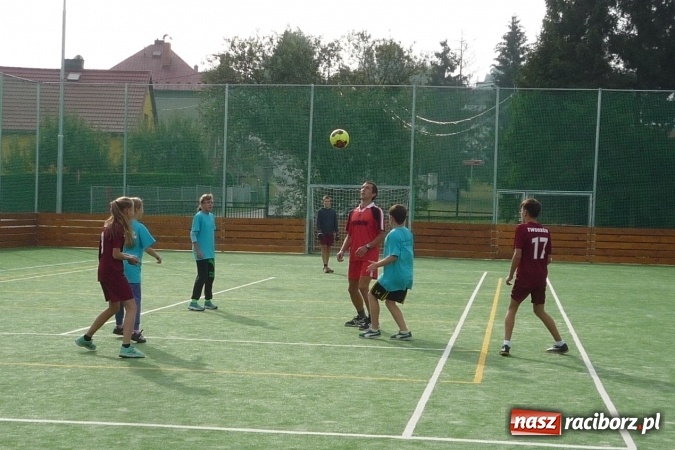 Zdjęcie w galerii na portalu naszraciborz.pl: Uczniowie tworkowskiej szkoły na Międzynarodowej Olimpiadzie Sportowej w Czechach  wiadomości z regionu