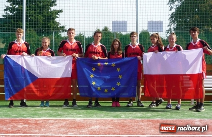 Zdjęcie w galerii na portalu naszraciborz.pl: Uczniowie tworkowskiej szkoły na Międzynarodowej Olimpiadzie Sportowej w Czechach  wiadomości z regionu