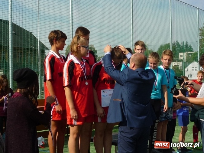 Zdjęcie w galerii na portalu naszraciborz.pl: Uczniowie tworkowskiej szkoły na Międzynarodowej Olimpiadzie Sportowej w Czechach  wiadomości z regionu