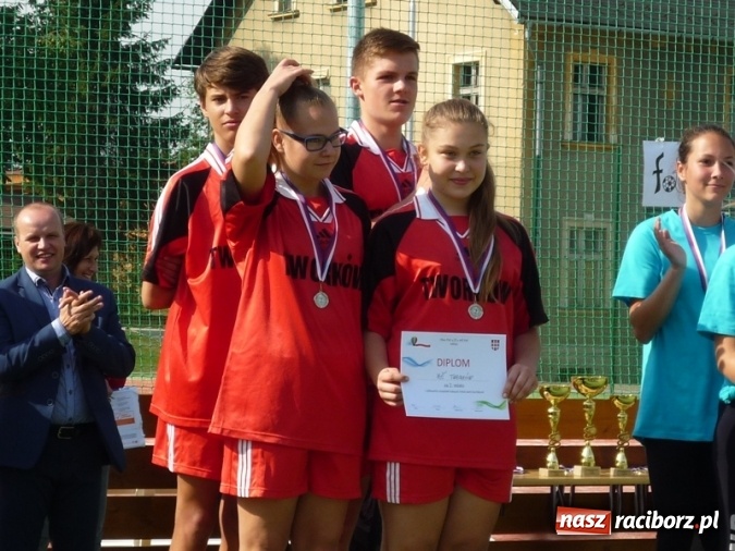 Zdjęcie w galerii na portalu naszraciborz.pl: Uczniowie tworkowskiej szkoły na Międzynarodowej Olimpiadzie Sportowej w Czechach  wiadomości z regionu