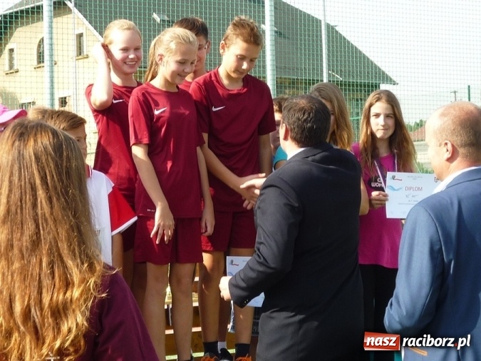 Zdjęcie w galerii na portalu naszraciborz.pl: Uczniowie tworkowskiej szkoły na Międzynarodowej Olimpiadzie Sportowej w Czechach  wiadomości z regionu