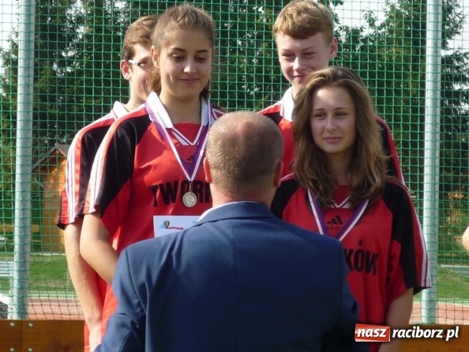 Zdjęcie w galerii na portalu naszraciborz.pl: Uczniowie tworkowskiej szkoły na Międzynarodowej Olimpiadzie Sportowej w Czechach  wiadomości z regionu