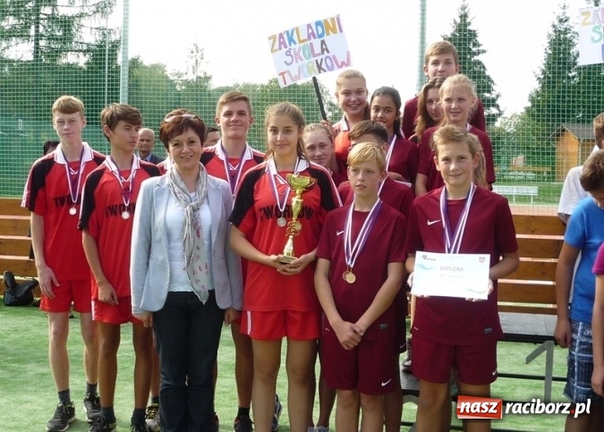Zdjęcie w galerii na portalu naszraciborz.pl: Uczniowie tworkowskiej szkoły na Międzynarodowej Olimpiadzie Sportowej w Czechach  wiadomości z regionu