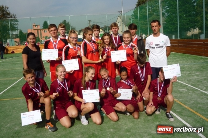 Zdjęcie w galerii na portalu naszraciborz.pl: Uczniowie tworkowskiej szkoły na Międzynarodowej Olimpiadzie Sportowej w Czechach  wiadomości z regionu