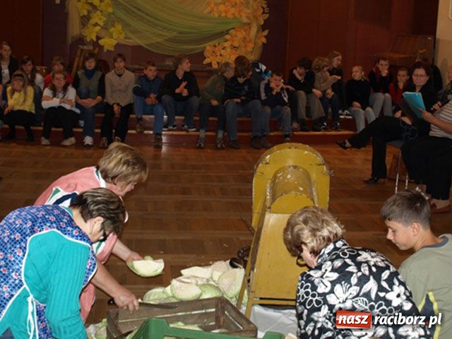 Zdjęcie w galerii na portalu naszraciborz.pl: Tworkowskie kiszenie wiadomości z regionu