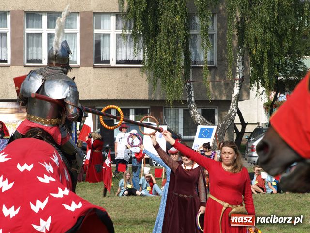 Zdjęcie w galerii na portalu naszraciborz.pl: Wielkie WIDOWISKO na Ostrogu wiadomości z regionu