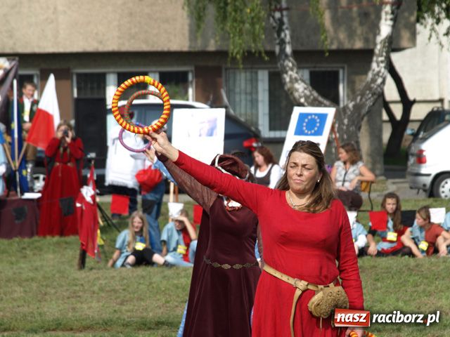 Zdjęcie w galerii na portalu naszraciborz.pl: Wielkie WIDOWISKO na Ostrogu wiadomości z regionu