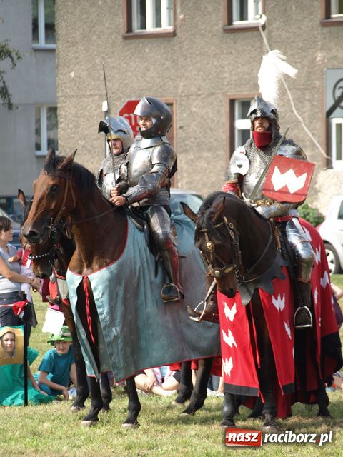 Zdjęcie w galerii na portalu naszraciborz.pl: Wielkie WIDOWISKO na Ostrogu wiadomości z regionu
