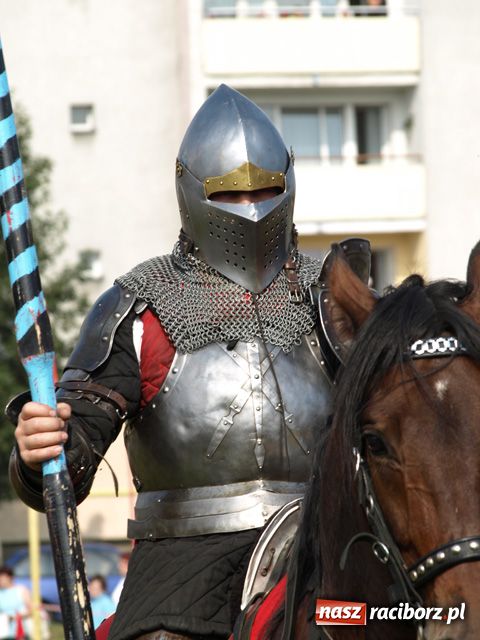 Zdjęcie w galerii na portalu naszraciborz.pl: Wielkie WIDOWISKO na Ostrogu wiadomości z regionu