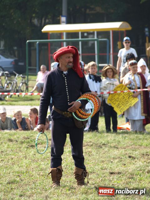 Zdjęcie w galerii na portalu naszraciborz.pl: Wielkie WIDOWISKO na Ostrogu wiadomości z regionu