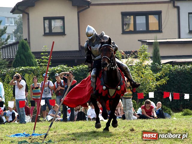 Zdjęcie w galerii na portalu naszraciborz.pl: Wielkie WIDOWISKO na Ostrogu wiadomości z regionu