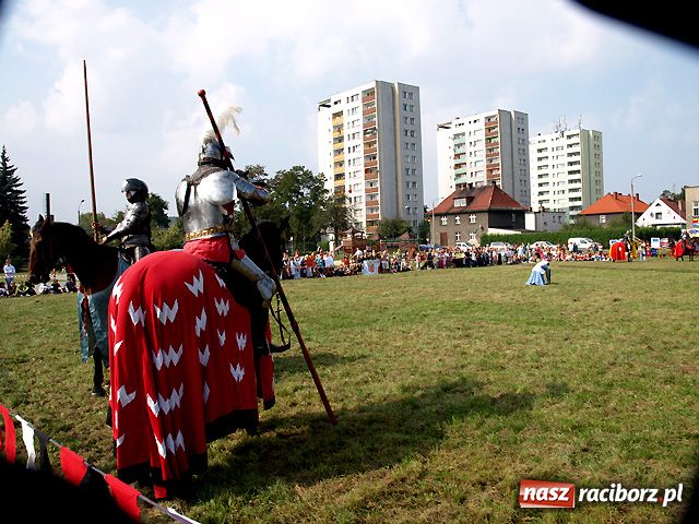 Zdjęcie w galerii na portalu naszraciborz.pl: Wielkie WIDOWISKO na Ostrogu wiadomości z regionu