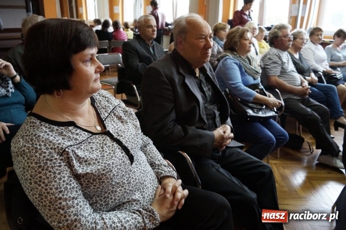 Zdjęcie w galerii na portalu naszraciborz.pl: W Nędzy zainaugurowano kolejny semestr Uniwersytetu III Wieku wiadomości z regionu
