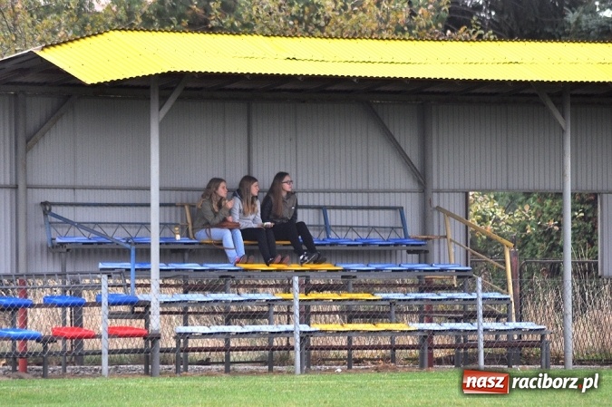 Zdjęcie w galerii na portalu naszraciborz.pl: Młodzi piłkarze z Krzyżanowic górą nad LKS-em Cyprzanów wiadomości z regionu