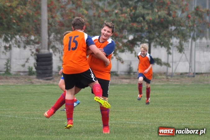 Zdjęcie w galerii na portalu naszraciborz.pl: Młodzi piłkarze z Krzyżanowic górą nad LKS-em Cyprzanów wiadomości z regionu