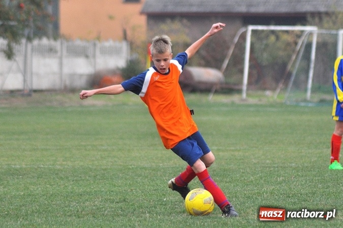 Zdjęcie w galerii na portalu naszraciborz.pl: Młodzi piłkarze z Krzyżanowic górą nad LKS-em Cyprzanów wiadomości z regionu