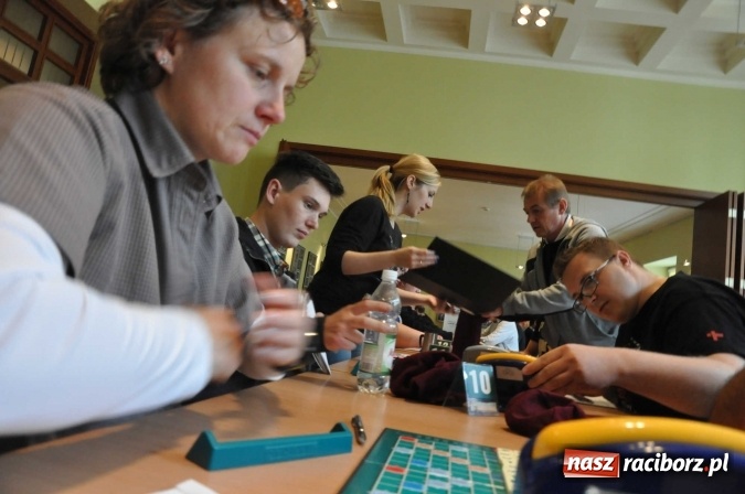 Zdjęcie w galerii na portalu naszraciborz.pl: VI Raciborskie w Scrabble Granie - duża frekwencja wiadomości z regionu