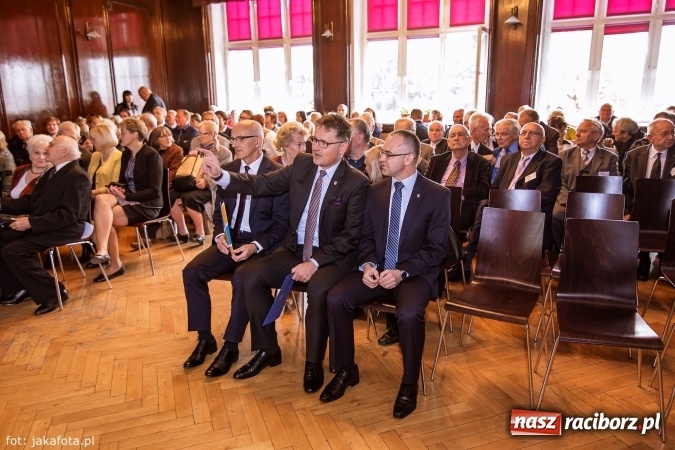 Zdjęcie w galerii na portalu naszraciborz.pl: I LO im. Jana Kasprowicza świętuje 70-lecie wiadomości z regionu