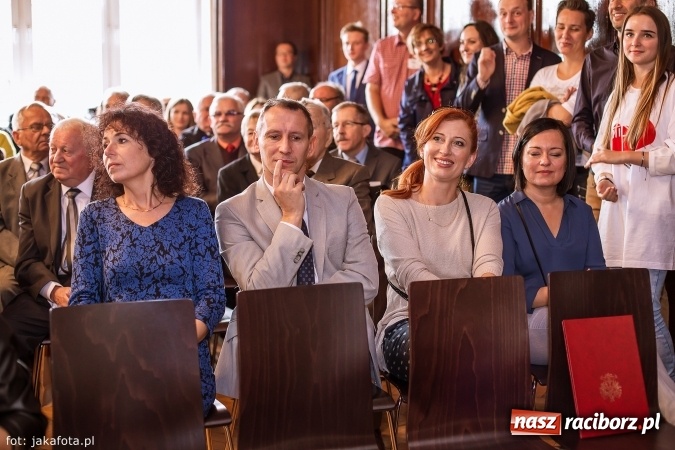 Zdjęcie w galerii na portalu naszraciborz.pl: I LO im. Jana Kasprowicza świętuje 70-lecie wiadomości z regionu