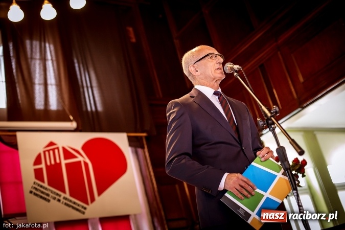 Zdjęcie w galerii na portalu naszraciborz.pl: I LO im. Jana Kasprowicza świętuje 70-lecie wiadomości z regionu