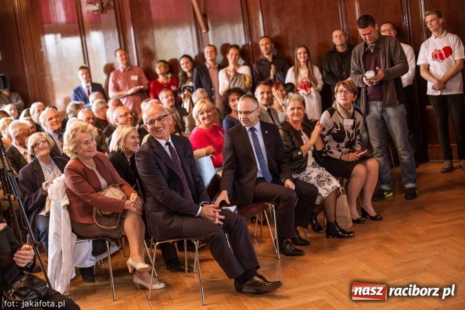 Zdjęcie w galerii na portalu naszraciborz.pl: I LO im. Jana Kasprowicza świętuje 70-lecie wiadomości z regionu