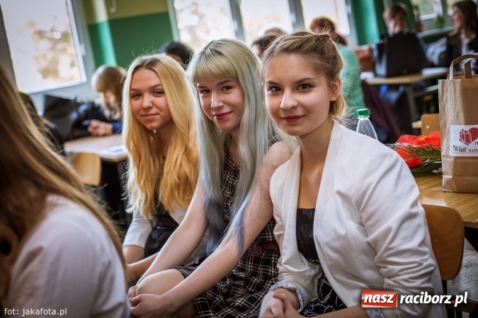 Zdjęcie w galerii na portalu naszraciborz.pl: I LO im. Jana Kasprowicza świętuje 70-lecie wiadomości z regionu