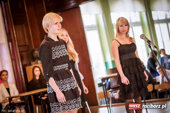 Zdjęcie w galerii na portalu naszraciborz.pl: I LO im. Jana Kasprowicza świętuje 70-lecie wiadomości z regionu