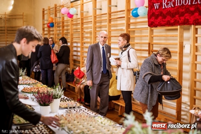 Zdjęcie w galerii na portalu naszraciborz.pl: I LO im. Jana Kasprowicza świętuje 70-lecie wiadomości z regionu
