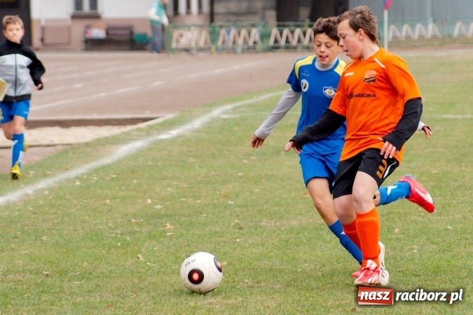 Zdjęcie w galerii na portalu naszraciborz.pl: Ikar spłonął w czuchowskim Płomieniu wiadomości z regionu