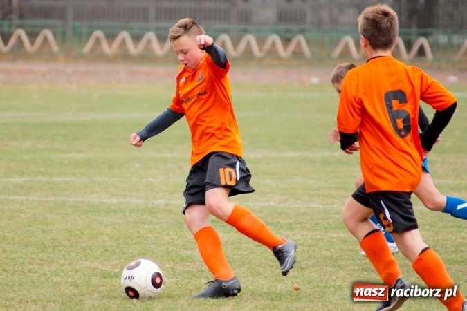 Zdjęcie w galerii na portalu naszraciborz.pl: Ikar spłonął w czuchowskim Płomieniu wiadomości z regionu