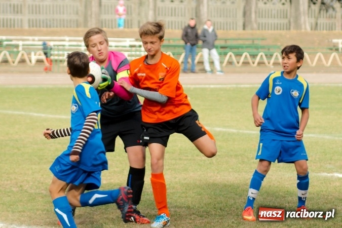 Zdjęcie w galerii na portalu naszraciborz.pl: Ikar spłonął w czuchowskim Płomieniu wiadomości z regionu