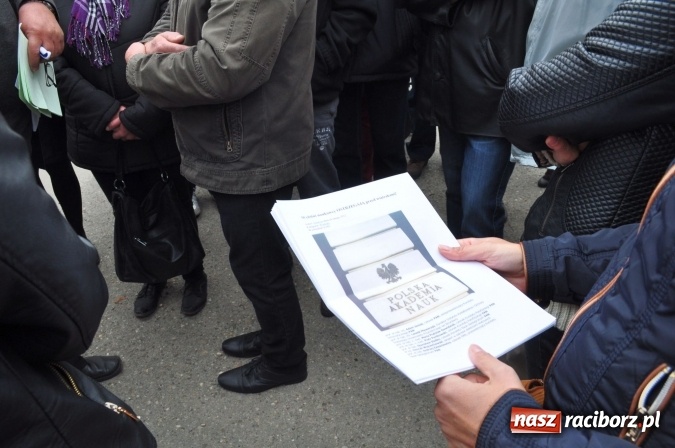 Zdjęcie w galerii na portalu naszraciborz.pl: Don Kichot potrzebny od zaraz! Do walki z wiatrakami stanęli mieszkańcy Wojnowic wiadomości z regionu