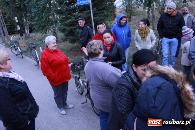 Zdjęcie w galerii na portalu naszraciborz.pl: Don Kichot potrzebny od zaraz! Do walki z wiatrakami stanęli mieszkańcy Wojnowic wiadomości z regionu