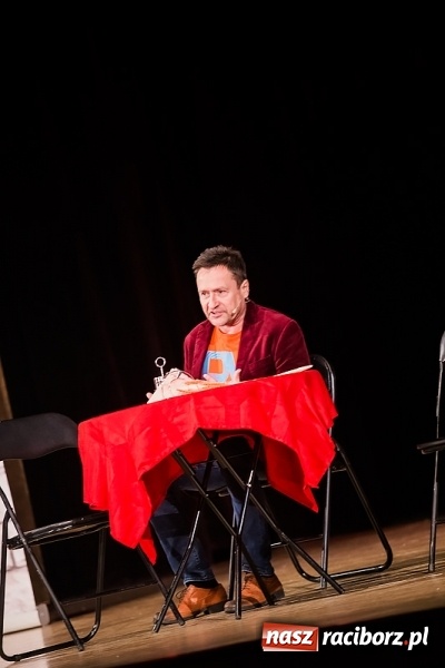 Zdjęcie w galerii na portalu naszraciborz.pl: Randka w ciemno na dwie pary bawiła w RCK wiadomości z regionu