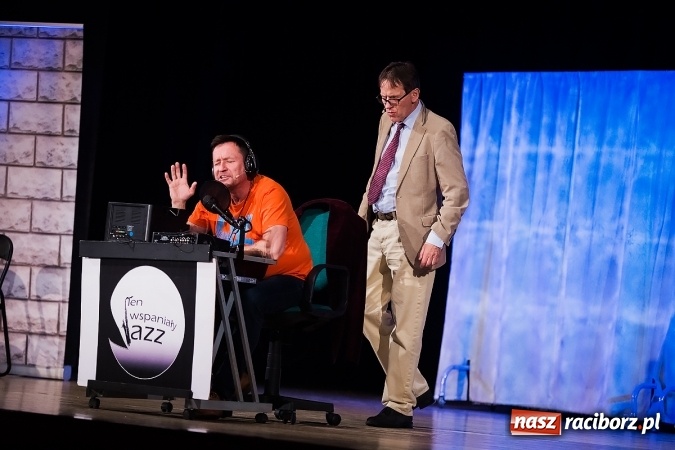 Zdjęcie w galerii na portalu naszraciborz.pl: Randka w ciemno na dwie pary bawiła w RCK wiadomości z regionu