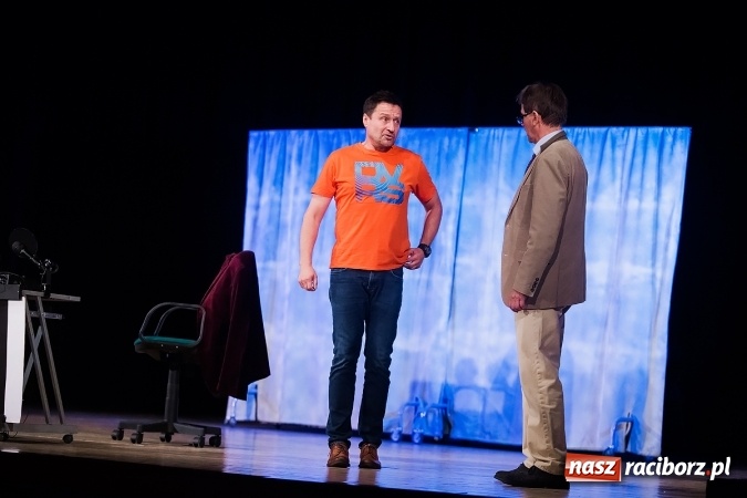 Zdjęcie w galerii na portalu naszraciborz.pl: Randka w ciemno na dwie pary bawiła w RCK wiadomości z regionu