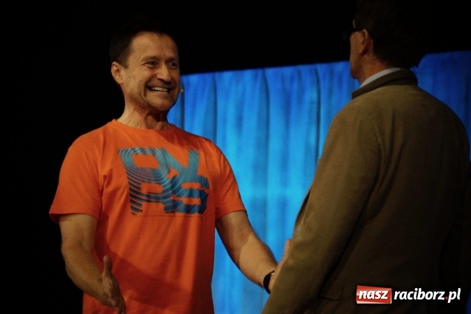 Zdjęcie w galerii na portalu naszraciborz.pl: Randka w ciemno na dwie pary bawiła w RCK wiadomości z regionu