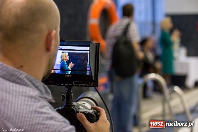 Zdjęcie w galerii na portalu naszraciborz.pl: Pływackie show w Szkole Mistrzostwa Sportowego wiadomości z regionu