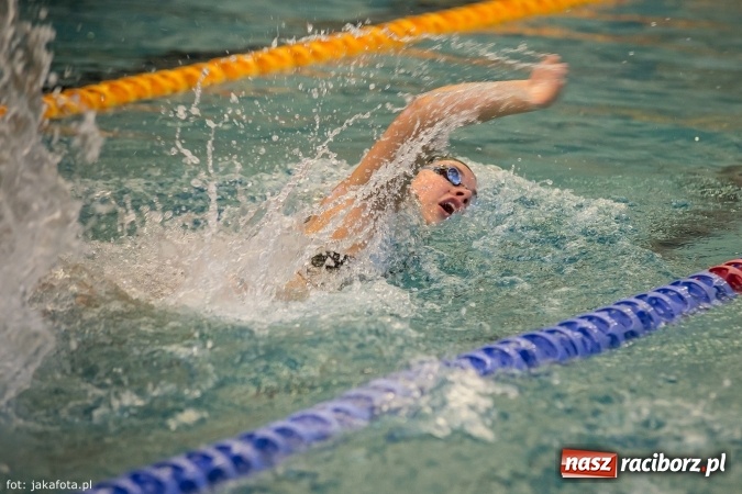 Zdjęcie w galerii na portalu naszraciborz.pl: Pływackie show w Szkole Mistrzostwa Sportowego wiadomości z regionu