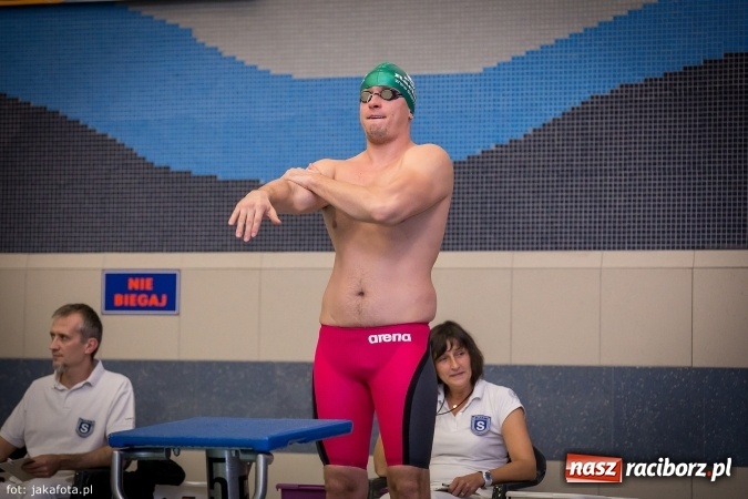 Zdjęcie w galerii na portalu naszraciborz.pl: Pływackie show w Szkole Mistrzostwa Sportowego wiadomości z regionu