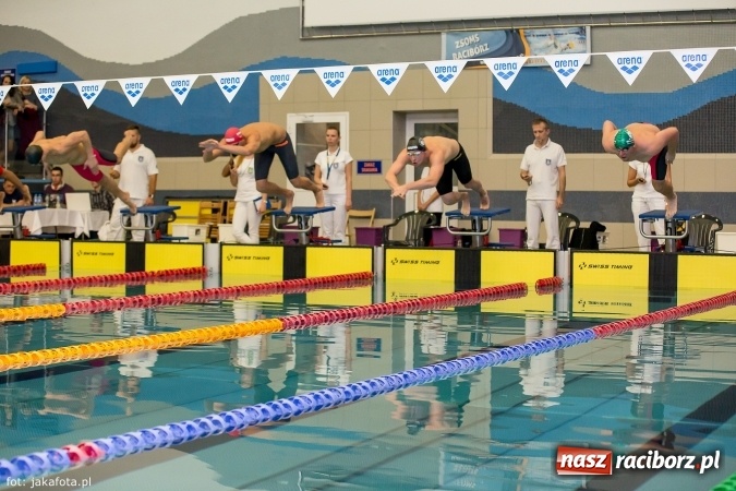 Zdjęcie w galerii na portalu naszraciborz.pl: Pływackie show w Szkole Mistrzostwa Sportowego wiadomości z regionu