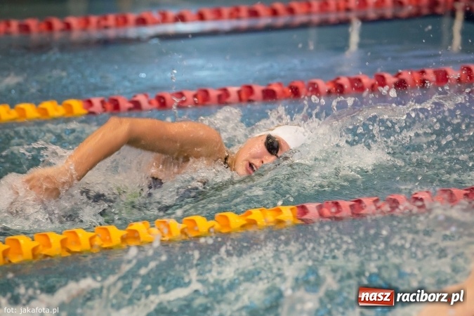 Zdjęcie w galerii na portalu naszraciborz.pl: Pływackie show w Szkole Mistrzostwa Sportowego wiadomości z regionu