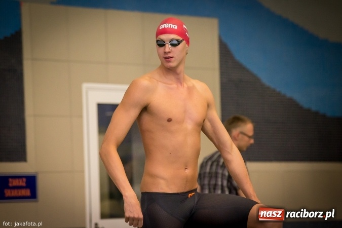 Zdjęcie w galerii na portalu naszraciborz.pl: Pływackie show w Szkole Mistrzostwa Sportowego wiadomości z regionu